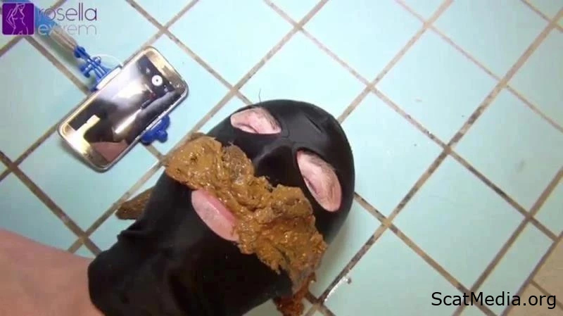 Stout Dominatrix Shit And Urine On Restroom Assistant - Rosellaextrem